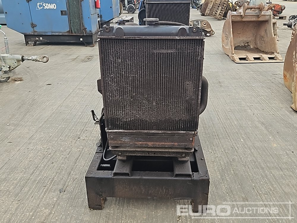 SDMO Generator, 4 Cylinder Engine - Genset: gambar 2 SDMO Generator, 4 Cylinder Engine - Genset: gambar 2