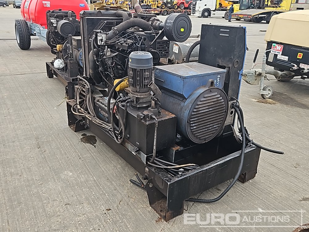 SDMO Generator, 4 Cylinder Engine - Genset: gambar 5 SDMO Generator, 4 Cylinder Engine - Genset: gambar 5