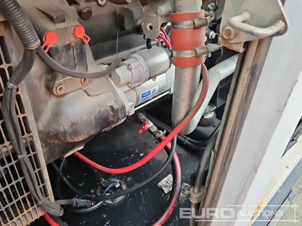 Genset SDMO R110: gambar 13 Genset SDMO R110: gambar 13