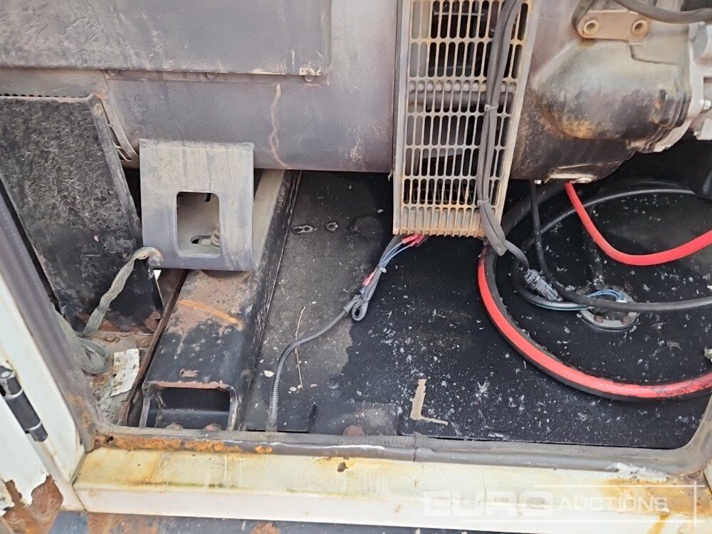 Genset SDMO R110: gambar 10 Genset SDMO R110: gambar 10