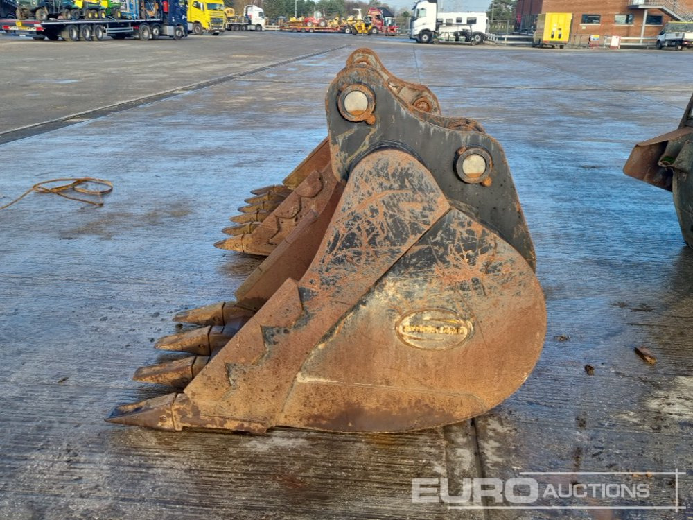 Strickland 38" Digging Bucket 80mm Pin to suit 20 Ton Excavator - Ember: gambar 2 Strickland 38" Digging Bucket 80mm Pin to suit 20 Ton Excavator - Ember: gambar 2