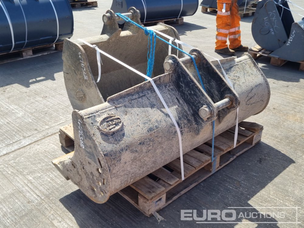 Strickland 60" Ditching, 36" Digging Bucket 45mm Pin to suit 4-6 Ton Excavator - Ember: gambar 3 Strickland 60" Ditching, 36" Digging Bucket 45mm Pin to suit 4-6 Ton Excavator - Ember: gambar 3