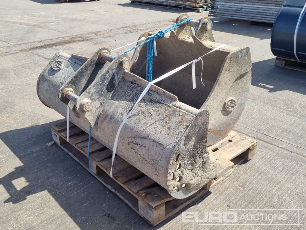 Strickland 60" Ditching, 36" Digging Bucket 45mm Pin to suit 4-6 Ton Excavator - Ember: gambar 5 Strickland 60" Ditching, 36" Digging Bucket 45mm Pin to suit 4-6 Ton Excavator - Ember: gambar 5