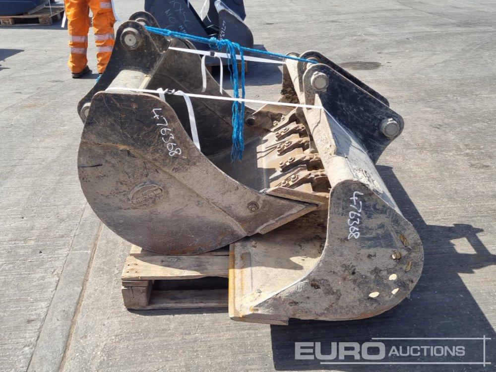 Strickland 60" Ditching, 36" Digging Bucket 45mm Pin to suit 4-6 Ton Excavator - Ember: gambar 2 Strickland 60" Ditching, 36" Digging Bucket 45mm Pin to suit 4-6 Ton Excavator - Ember: gambar 2