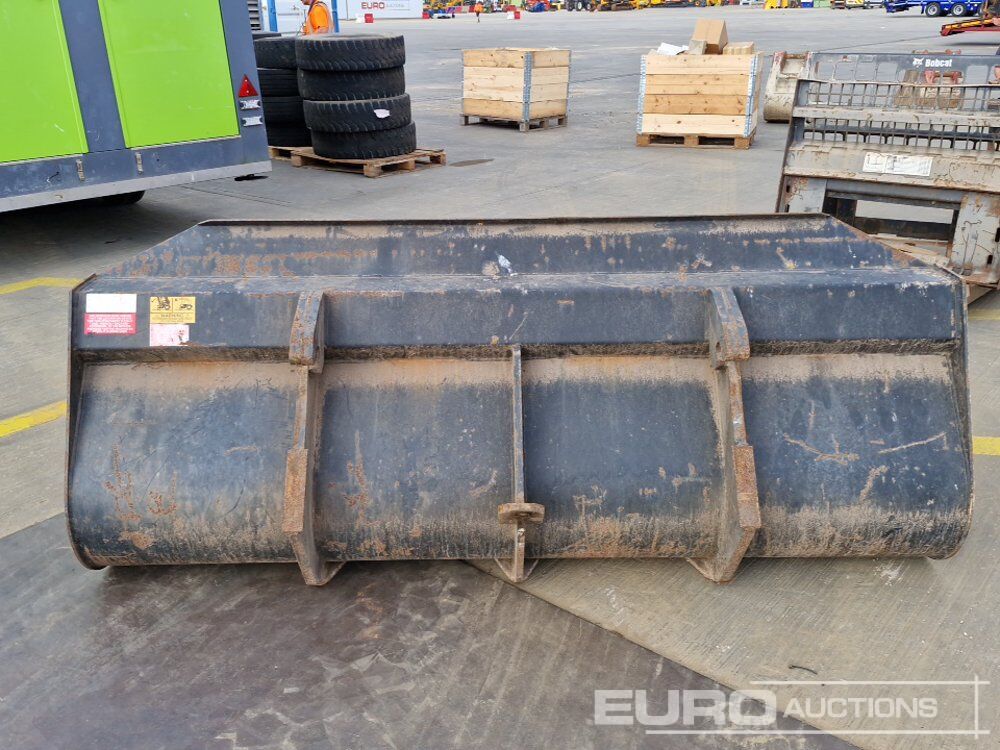 Strimech 92" Loading Bucket to suit Telehandler - Ember: gambar 4 Strimech 92" Loading Bucket to suit Telehandler - Ember: gambar 4