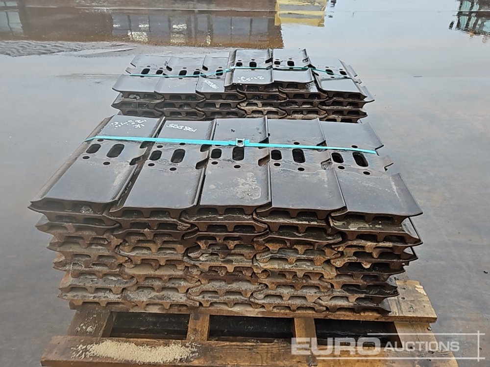 Pallet of 600mm Track Pads to suit Cat 330F (2 of) - Suku cadang: gambar 2 Pallet of 600mm Track Pads to suit Cat 330F (2 of) - Suku cadang: gambar 2
