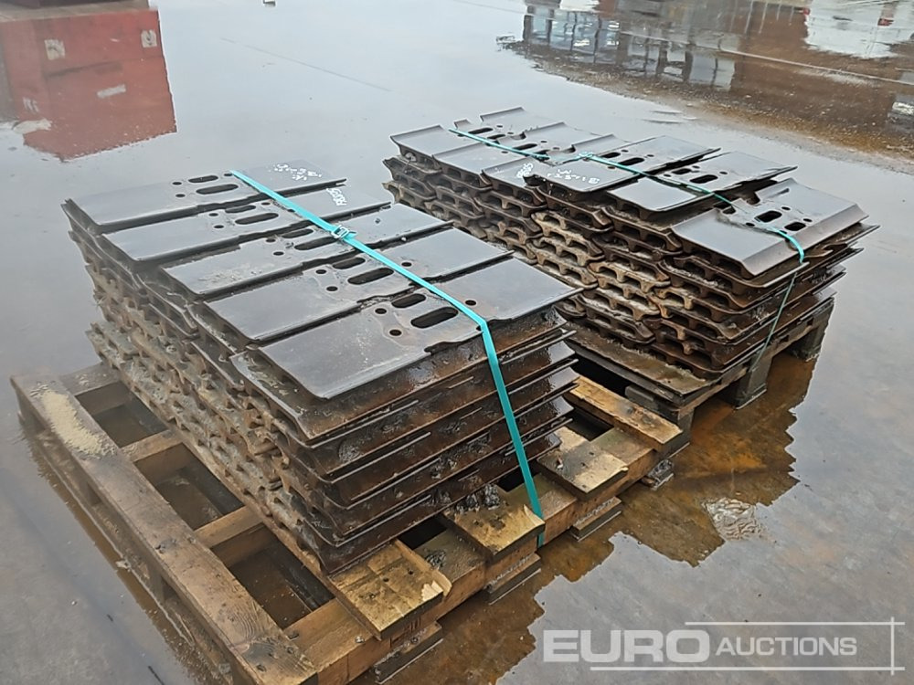 Pallet of 600mm Track Pads to suit Cat 330F (2 of) - Suku cadang: gambar 3 Pallet of 600mm Track Pads to suit Cat 330F (2 of) - Suku cadang: gambar 3