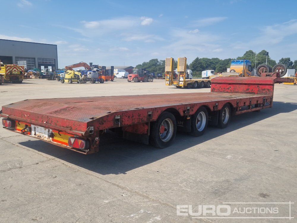 TSR Tri Axle Extendable Stepframe Low Loader Trailer, Out Riggers, Rear Steer, Winch (Plating Certificate Available) - Semi-trailer flatbed: gambar 5 TSR Tri Axle Extendable Stepframe Low Loader Trailer, Out Riggers, Rear Steer, Winch (Plating Certificate Available) - Semi-trailer flatbed: gambar 5