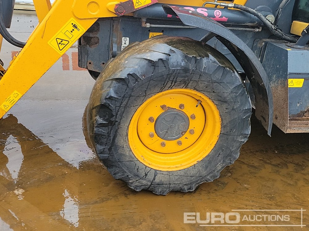 Backhoe loader Terex 860: gambar 9