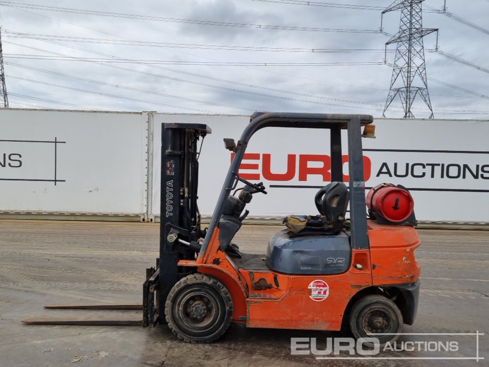 Toyota 42-7FGF25 - Forklift: gambar 2 Toyota 42-7FGF25 - Forklift: gambar 2
