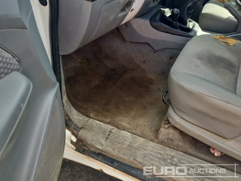 Truk pikap Toyota Hilux: gambar 31