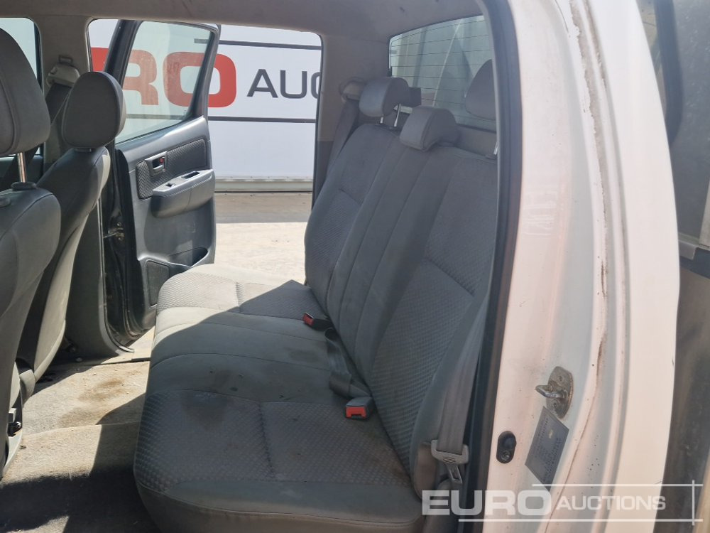 Truk pikap Toyota Hilux: gambar 26