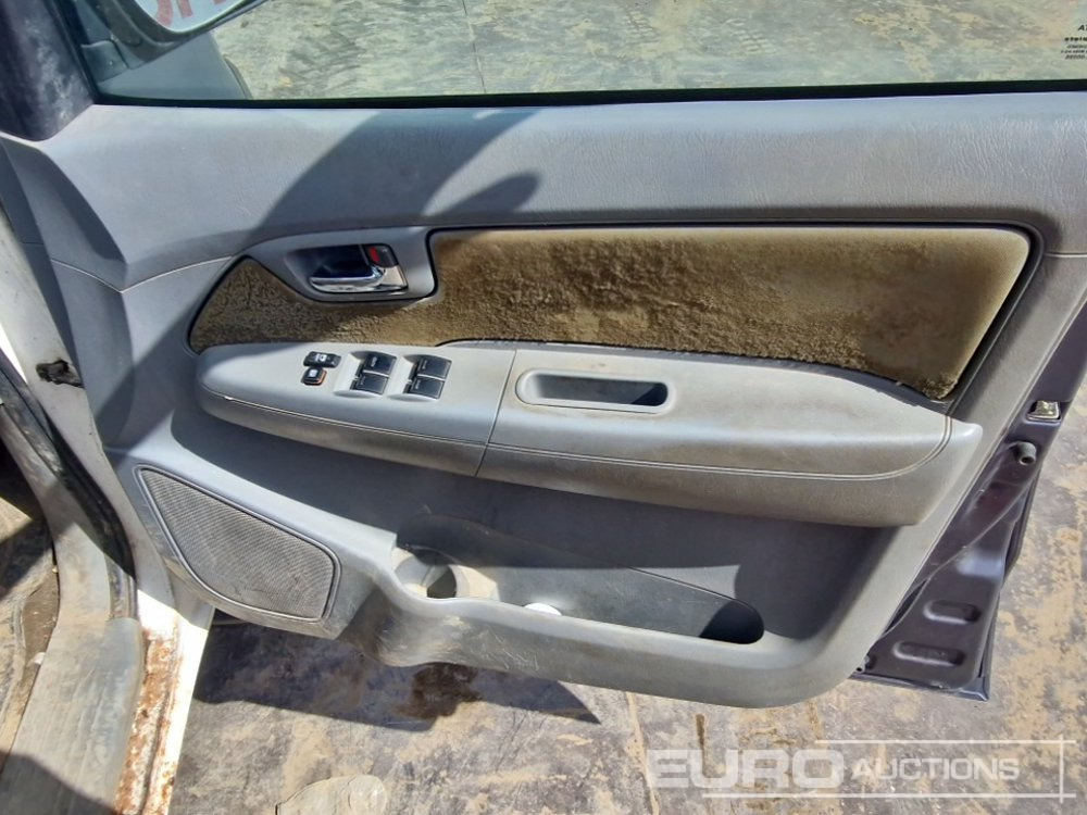 Truk pikap Toyota Hilux: gambar 32