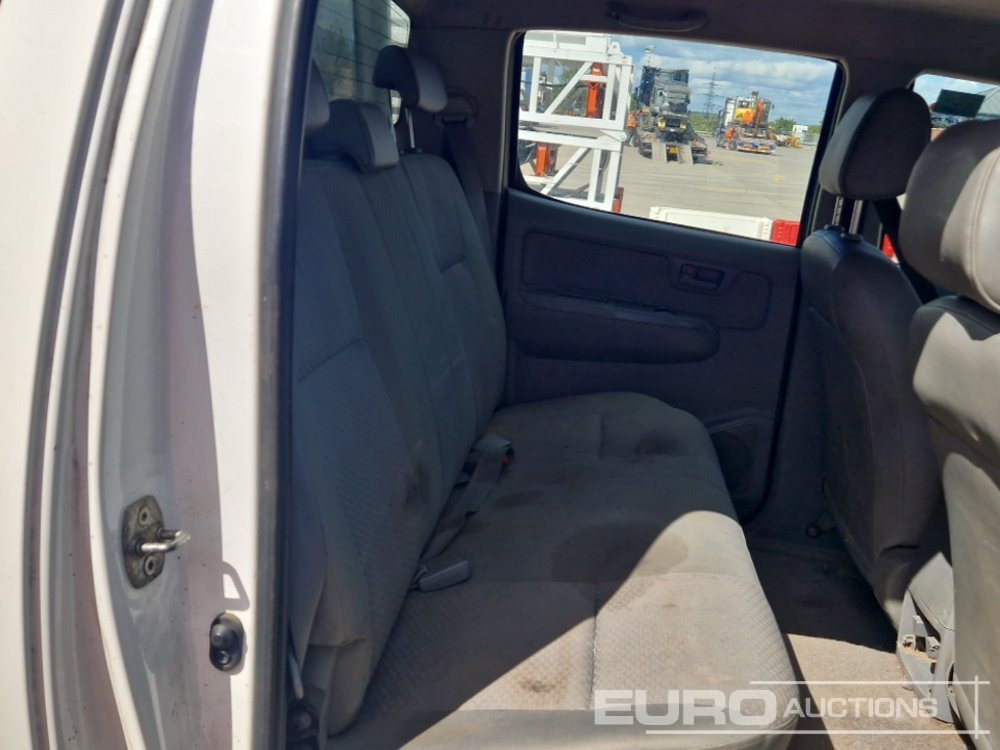 Truk pikap Toyota Hilux: gambar 23