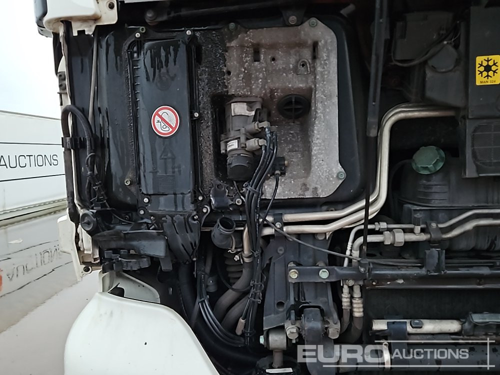 Tractor head 2015 MAN TGX26.480: gambar 32