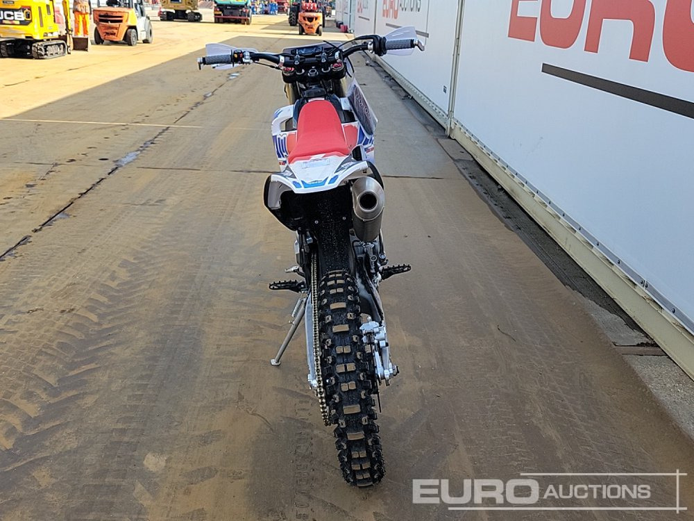 Unused 2025 Apollo Storm - Sepeda motor: gambar 4 Unused 2025 Apollo Storm - Sepeda motor: gambar 4