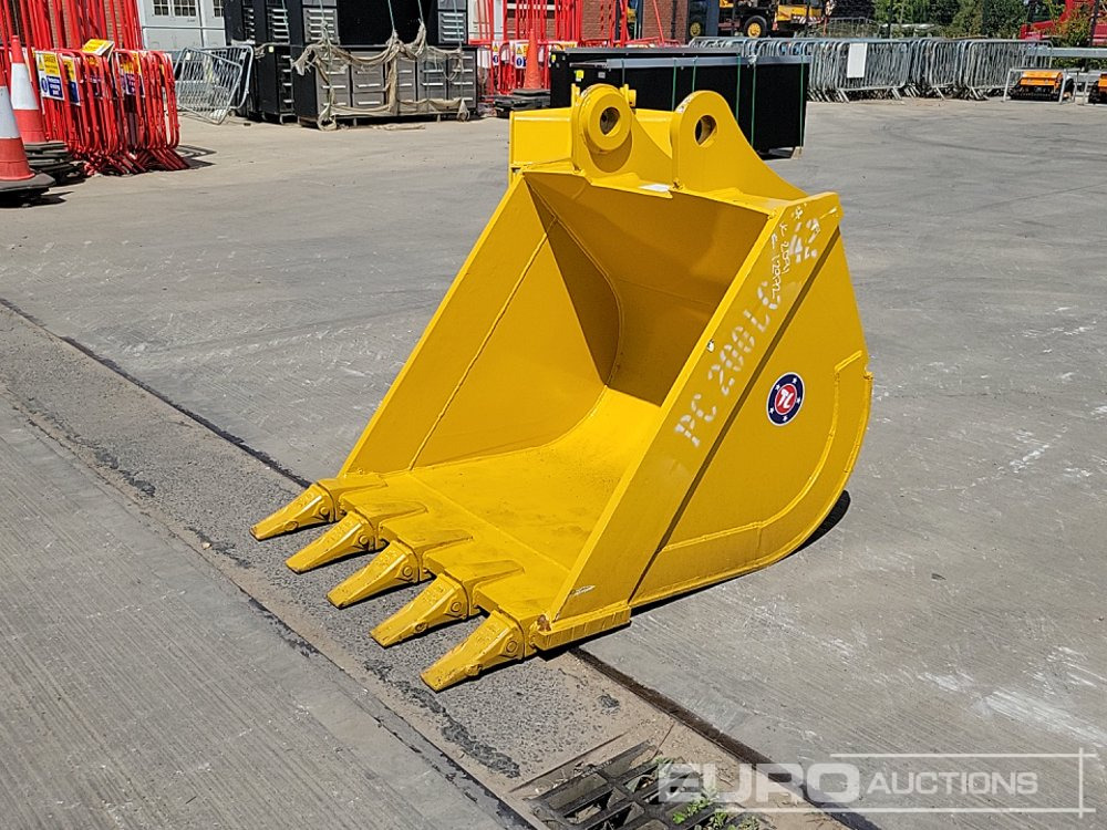 Unused 44" Digging Bucket 80mm Pin to suit 20 Ton Excavator - Ember: gambar 1 Unused 44" Digging Bucket 80mm Pin to suit 20 Ton Excavator - Ember: gambar 1