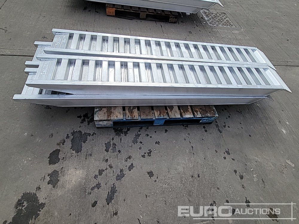 Membangun inventaris Unused Aluminium Low Loader Ramps (4 of): gambar 6