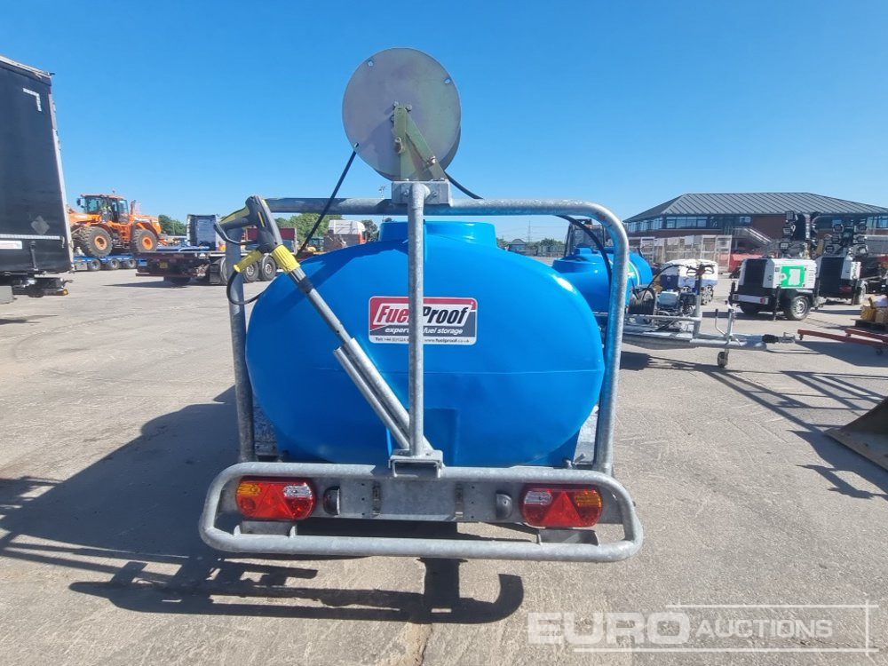 Unused Fuel Proof 2000 Litre Twin Axle Plastic Water Bowser, Karcher Petrol Hot Wash Pressure Washer, Honda Engine - Mesin cuci tekanan tinggi: gambar 4 Unused Fuel Proof 2000 Litre Twin Axle Plastic Water Bowser, Karcher Petrol Hot Wash Pressure Washer, Honda Engine - Mesin cuci tekanan tinggi: gambar 4