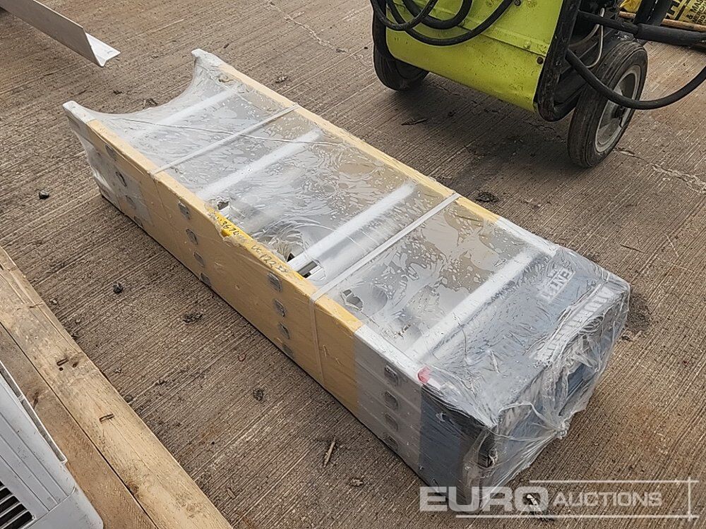 Unused Multipurpose Fibreglass Step Ladder - Peralatan bengkel: gambar 4 Unused Multipurpose Fibreglass Step Ladder - Peralatan bengkel: gambar 4