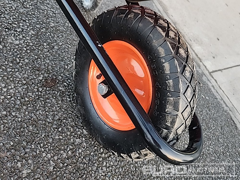 Unused Plastic Tub Wheelbarrow - Membangun inventaris: gambar 5 Unused Plastic Tub Wheelbarrow - Membangun inventaris: gambar 5