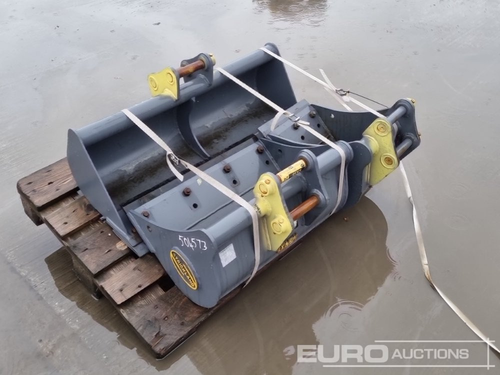 Unused Strickland 36" Ditching, 24", 12" Digging Bucket 30mm Pin to suit Mini Excavator - Ember: gambar 3 Unused Strickland 36" Ditching, 24", 12" Digging Bucket 30mm Pin to suit Mini Excavator - Ember: gambar 3