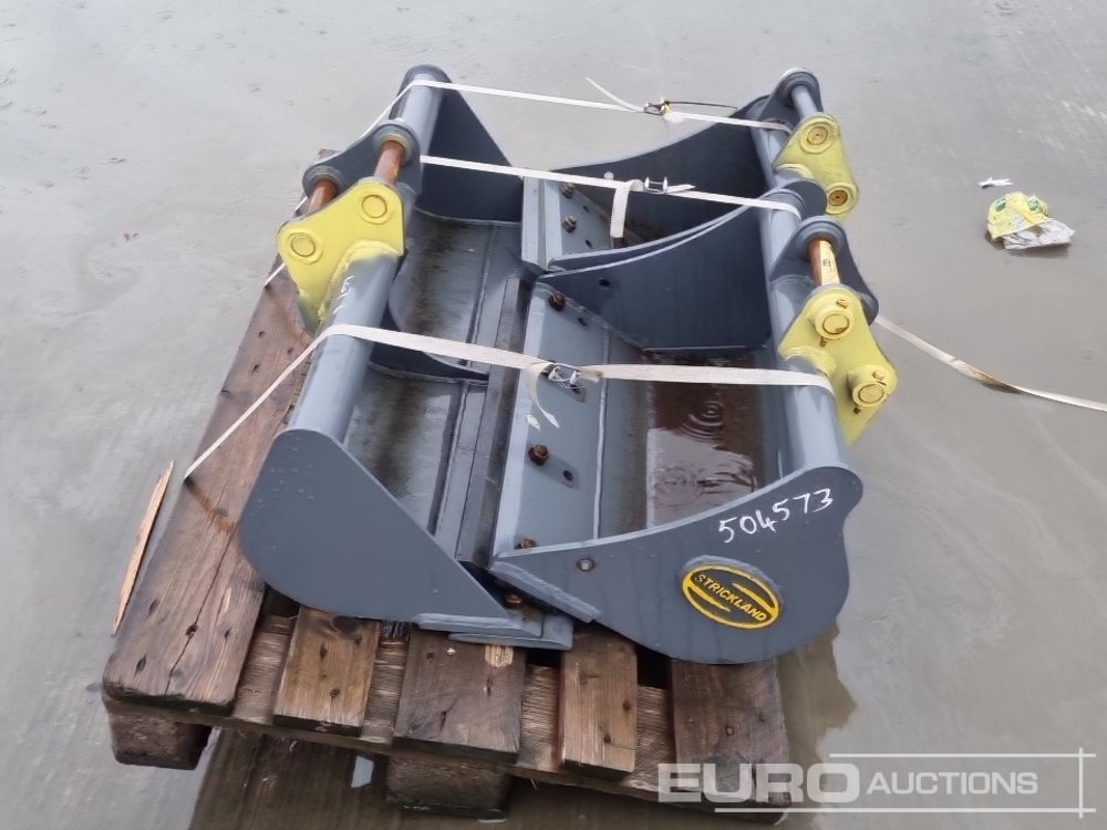 Unused Strickland 36" Ditching, 24", 12" Digging Bucket 30mm Pin to suit Mini Excavator - Ember: gambar 2 Unused Strickland 36" Ditching, 24", 12" Digging Bucket 30mm Pin to suit Mini Excavator - Ember: gambar 2