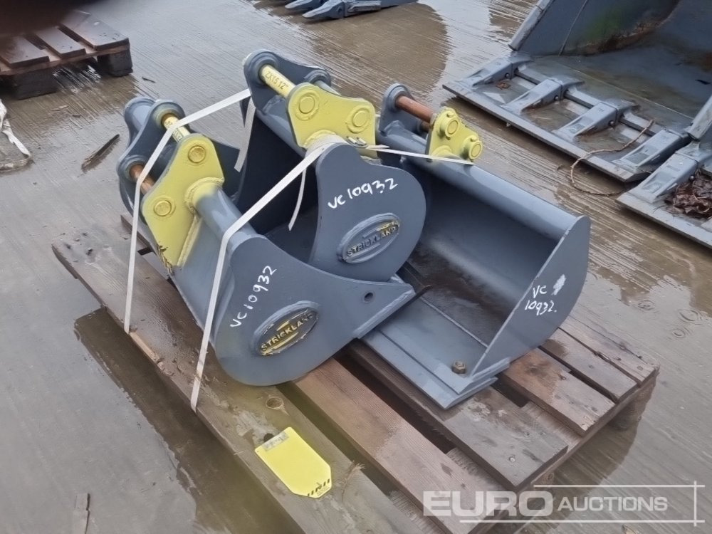 Unused Strickland 36" Ditching, 24", 12" Digging Bucket 30mm Pin to suit Mini Excavator - Ember: gambar 1 Unused Strickland 36" Ditching, 24", 12" Digging Bucket 30mm Pin to suit Mini Excavator - Ember: gambar 1