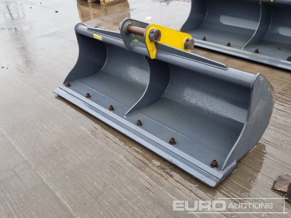 Unused Strickland 60" Ditching Bucket 45mm Pin to suit 4-6 Ton Excavator - Ember: gambar 1 Unused Strickland 60" Ditching Bucket 45mm Pin to suit 4-6 Ton Excavator - Ember: gambar 1