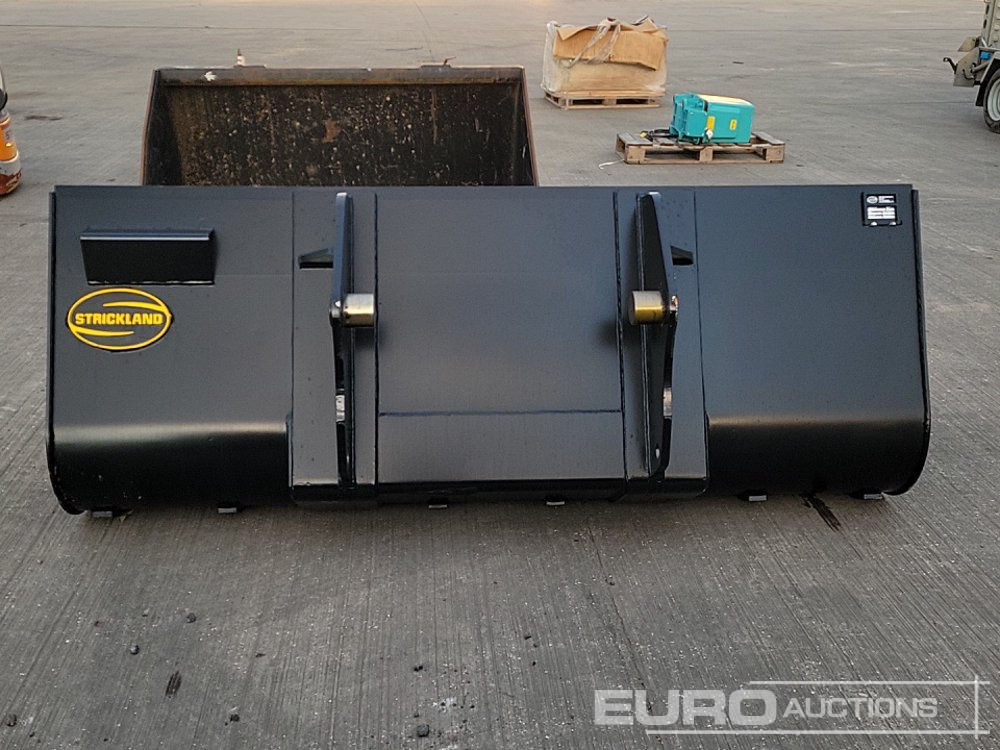 Unused Strickland 90" Loading Bucket to suit Manitou Telehandler - Ember: gambar 4 Unused Strickland 90" Loading Bucket to suit Manitou Telehandler - Ember: gambar 4