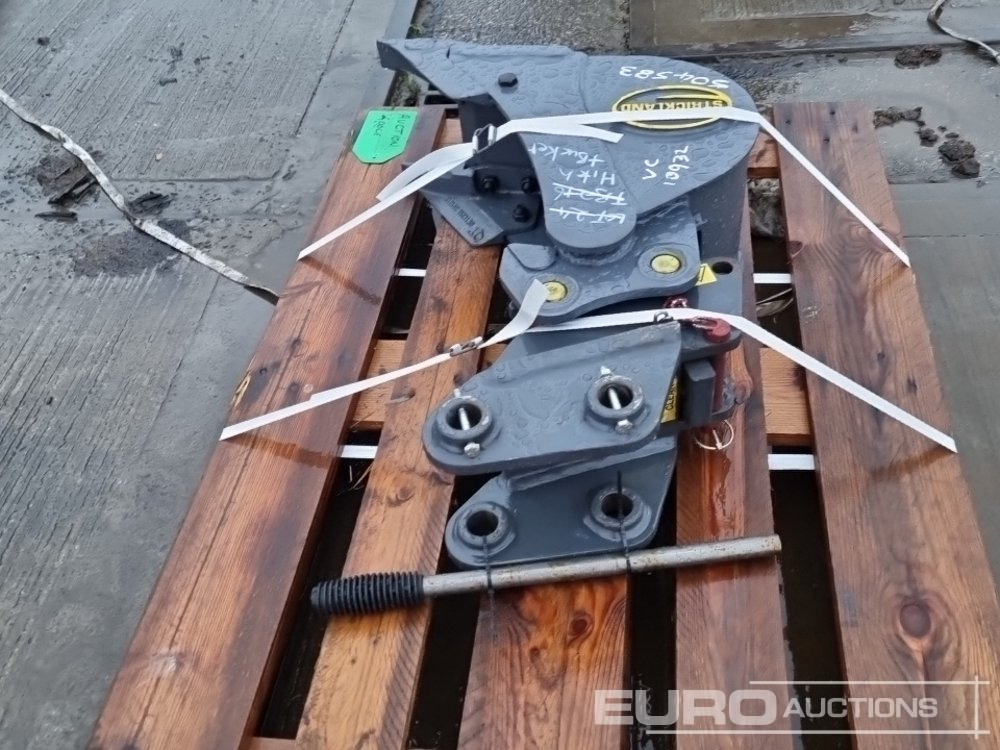 Unused Strickland Manual QH, 9" Digging Bucket 30mm Pin to suit Mini Excavator - Ember: gambar 2 Unused Strickland Manual QH, 9" Digging Bucket 30mm Pin to suit Mini Excavator - Ember: gambar 2