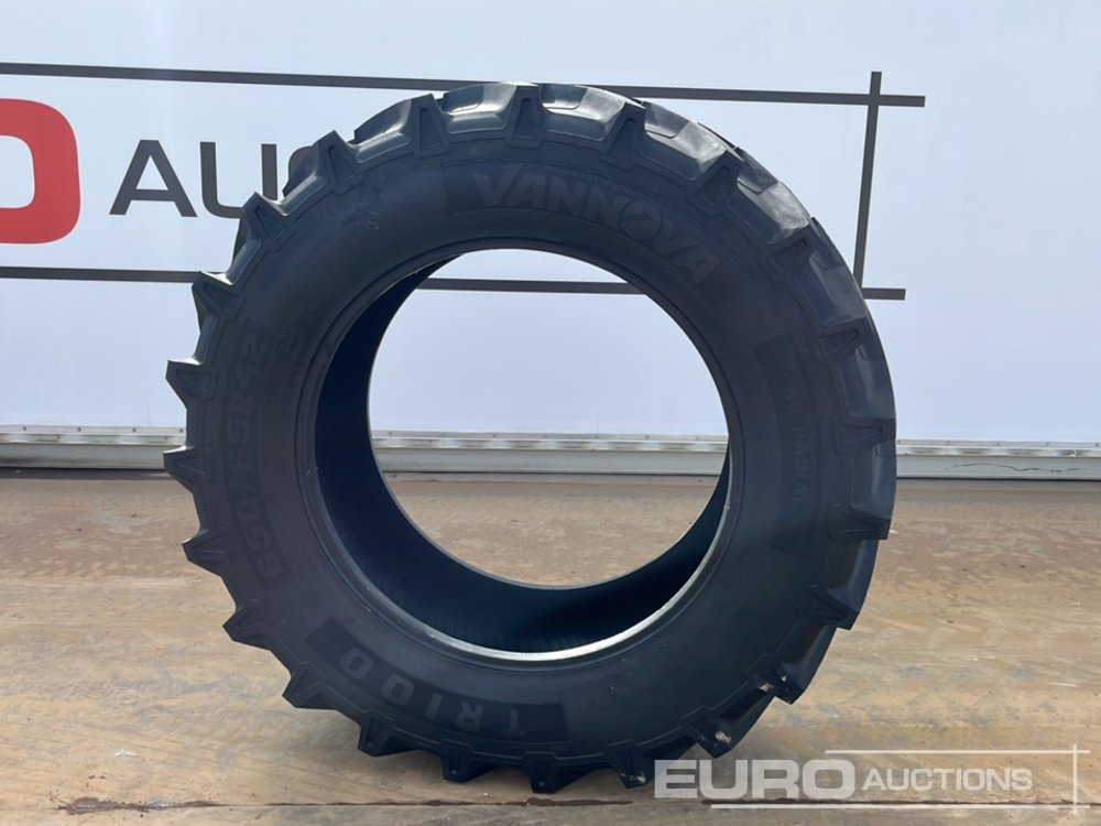 Unused Vannova 650/65R42-170 R1W Tyre (2 of) - Ban: gambar 2 Unused Vannova 650/65R42-170 R1W Tyre (2 of) - Ban: gambar 2