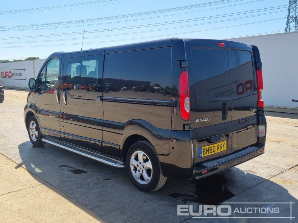 2010 Renault Trafic Sport - Van pengiriman: gambar 3 2010 Renault Trafic Sport - Van pengiriman: gambar 3