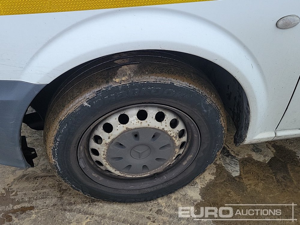 Van pengiriman 2012 Mercedes Vito: gambar 9