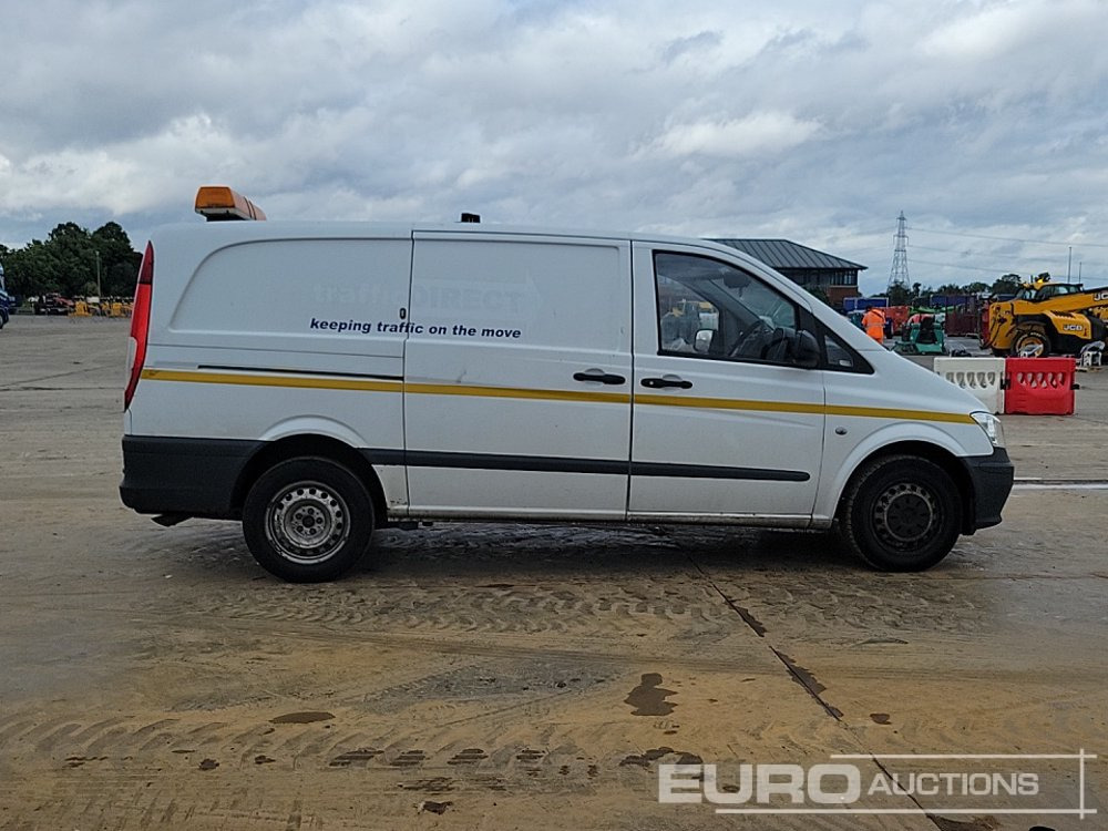 Van pengiriman 2012 Mercedes Vito: gambar 6