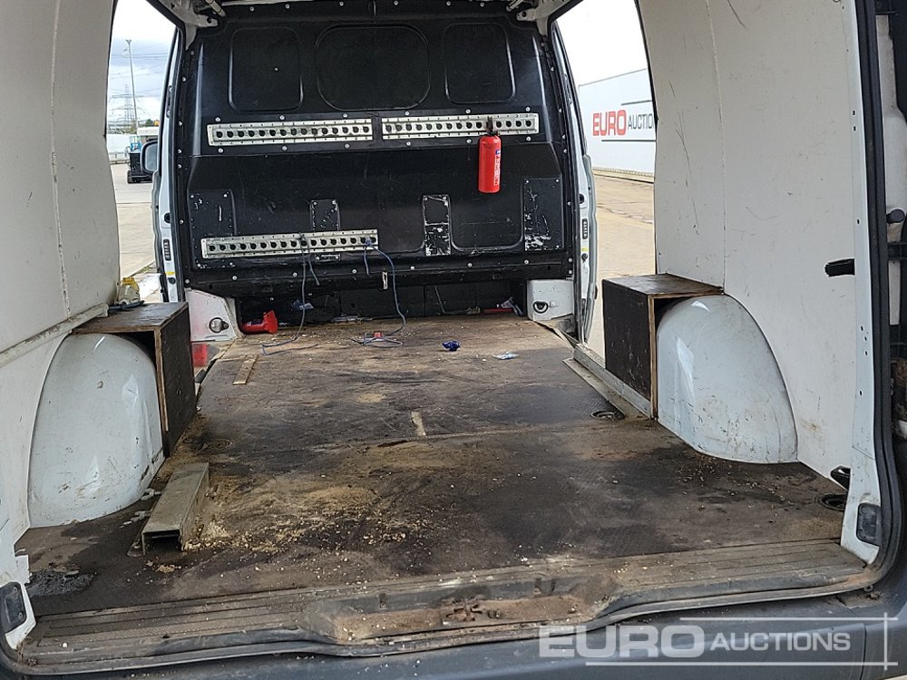 Van pengiriman 2012 Mercedes Vito: gambar 18