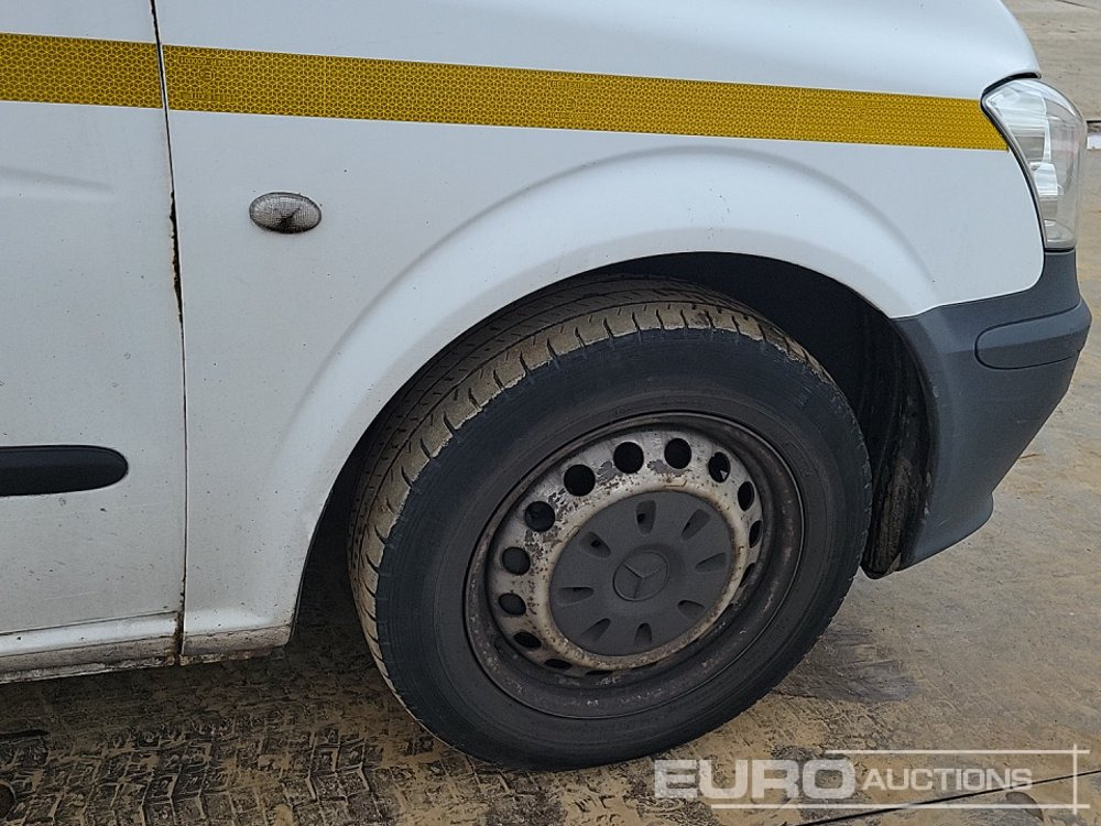 Van pengiriman 2012 Mercedes Vito: gambar 12
