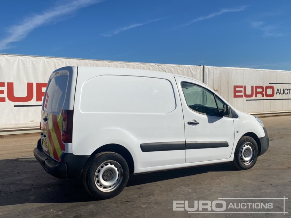 2017 Peugeot Partner - Van pengiriman: gambar 5 2017 Peugeot Partner - Van pengiriman: gambar 5