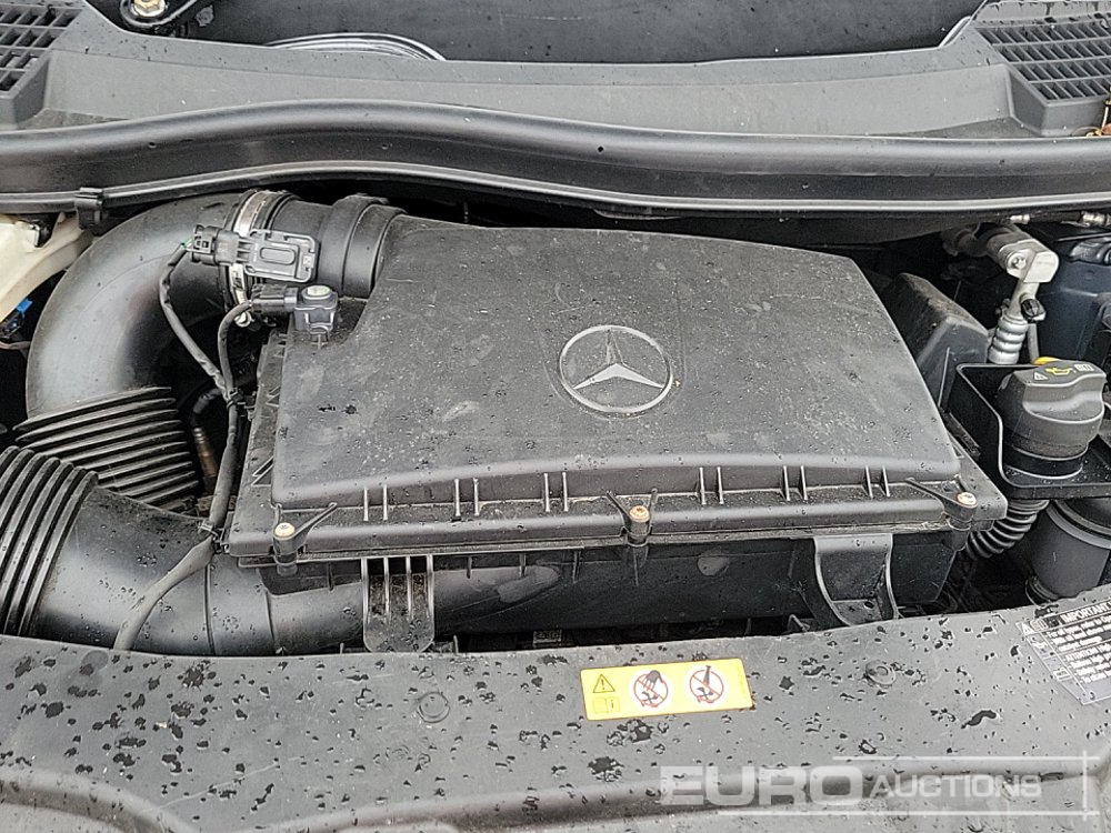 Van pengiriman Mercedes Vito: gambar 22