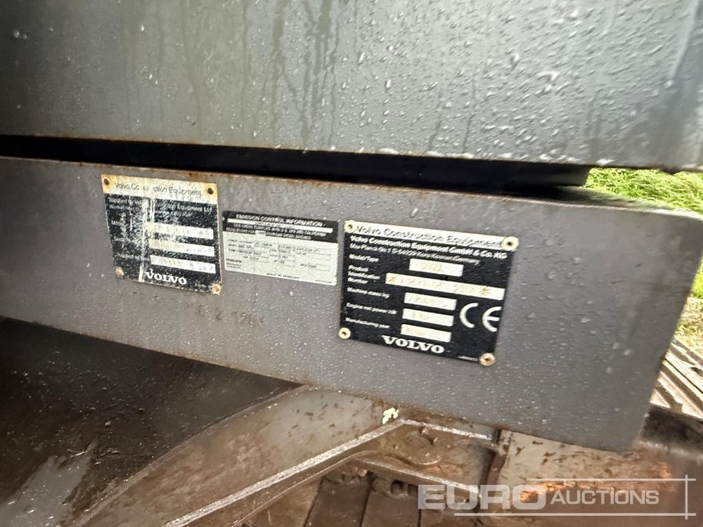 Ekskavator perayap Volvo EC210CL: gambar 15