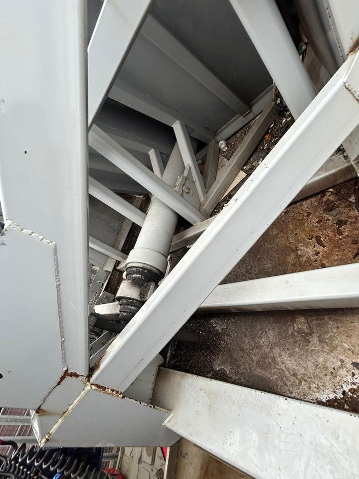 Legras - Semi-trailer dengan lantai berjalan: gambar 4 Legras - Semi-trailer dengan lantai berjalan: gambar 4