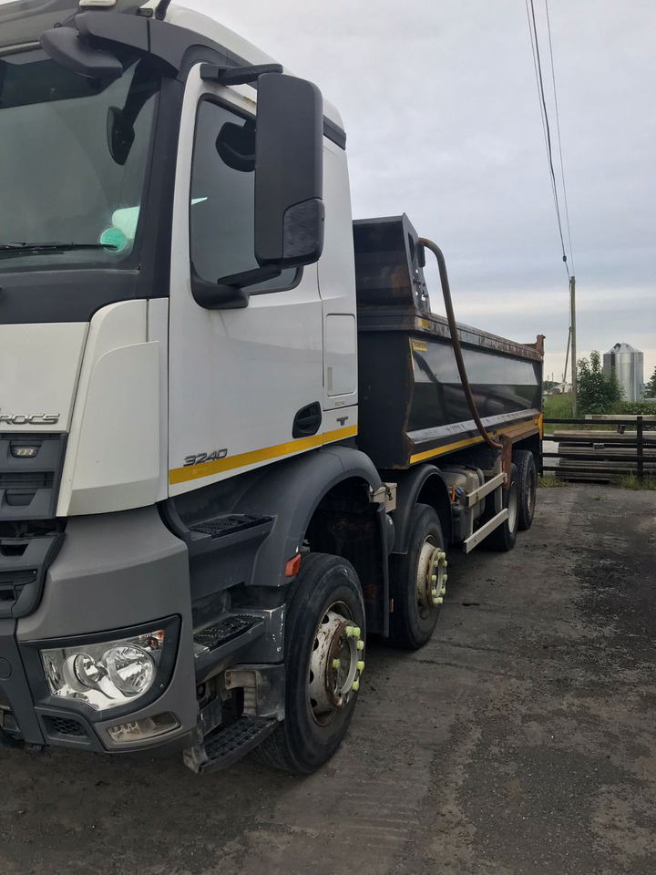 Mercedes-Benz Actros 3240 Tipper - Truk jungkit: gambar 4 Mercedes-Benz Actros 3240 Tipper - Truk jungkit: gambar 4