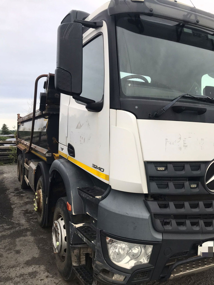 Mercedes-Benz Actros 3240 Tipper - Truk jungkit: gambar 3 Mercedes-Benz Actros 3240 Tipper - Truk jungkit: gambar 3