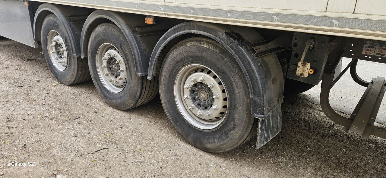 Schmitz Cargobull - Semi-trailer berpendingin: gambar 3 Schmitz Cargobull - Semi-trailer berpendingin: gambar 3