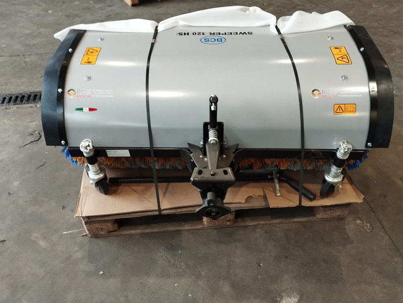 BCS Spazzatrice SWEEPER 120 - Sapu: gambar 1 BCS Spazzatrice SWEEPER 120 - Sapu: gambar 1