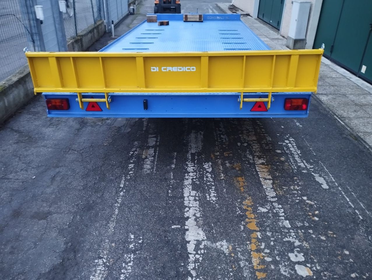 Carrellone Di Credico Monoasse TC60 - Trailer flatbed: gambar 5 Carrellone Di Credico Monoasse TC60 - Trailer flatbed: gambar 5