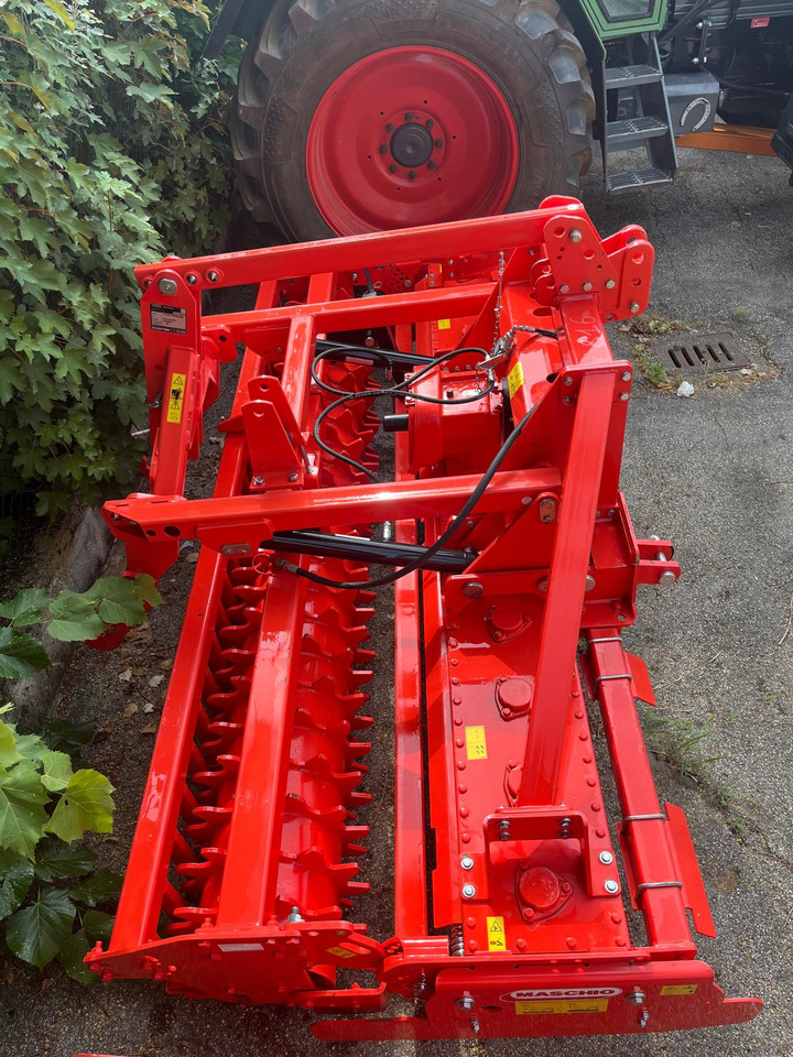 Erpice rotante nuovo Maschio DM 300 - Garu putar: gambar 3 Erpice rotante nuovo Maschio DM 300 - Garu putar: gambar 3