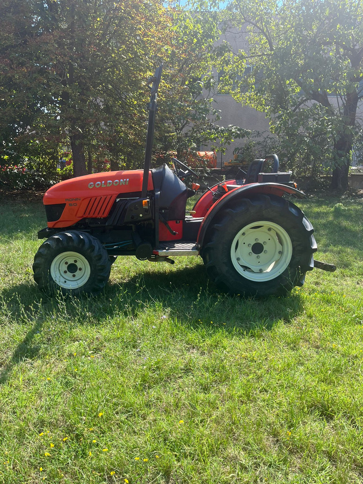 Trattore usato Goldoni Ronin 50 - Traktor kompak: gambar 2 Trattore usato Goldoni Ronin 50 - Traktor kompak: gambar 2