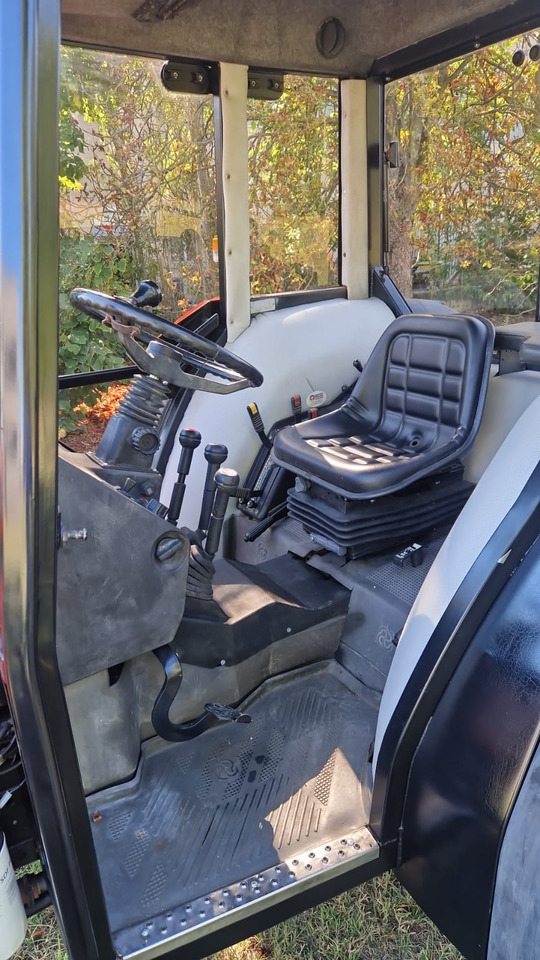 Trattore usato Same Aster 60 - Traktor: gambar 2 Trattore usato Same Aster 60 - Traktor: gambar 2
