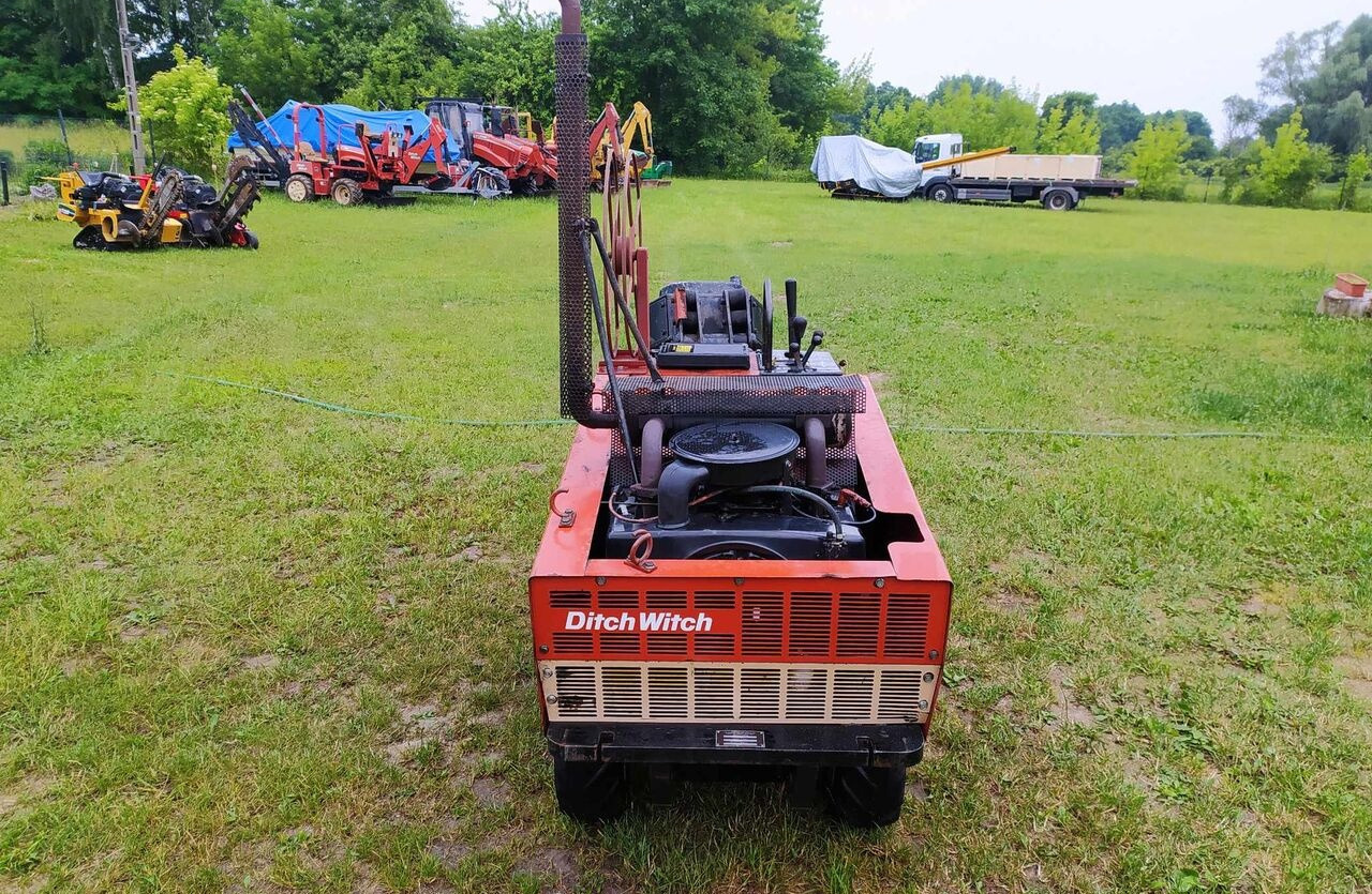 Ditch-Witch 255 SX - Mesin penggali parit: gambar 4 Ditch-Witch 255 SX - Mesin penggali parit: gambar 4